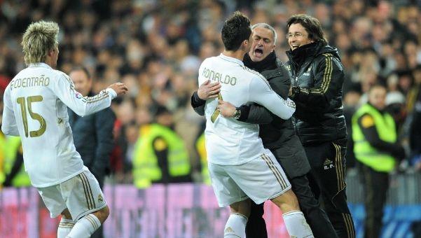 给球权就能踢？维尔茨造乌龙救主，当选英超官方全场最佳（球权在手就发光！维尔茨逼出对手乌龙救险，荣获英超官方全场最佳）