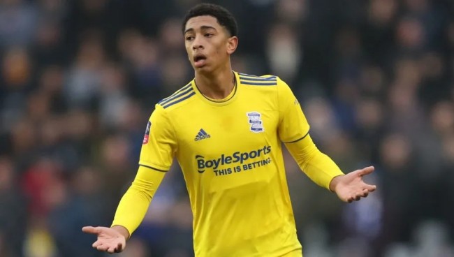 凯恩远射进球飞行速度达到128km／h，为本赛季德甲最快进球（凯恩远射时速128公里，创本赛季德甲最快进球）