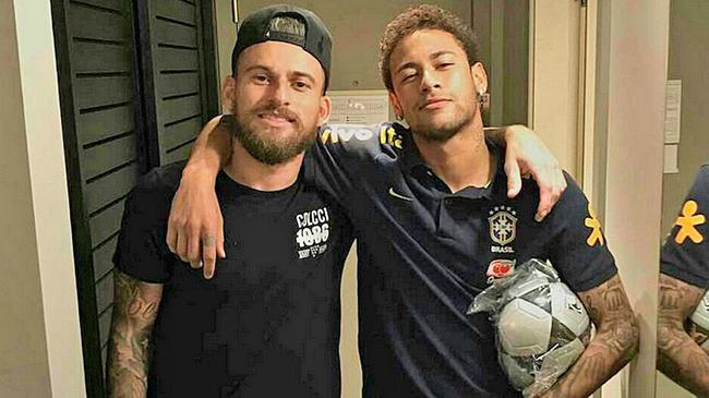 弗里克谈巴萨伤病危机，18岁库巴西创西甲传球纪录（巴萨陷入伤病潮，弗里克发声；18岁库巴西刷新西甲传球纪录）