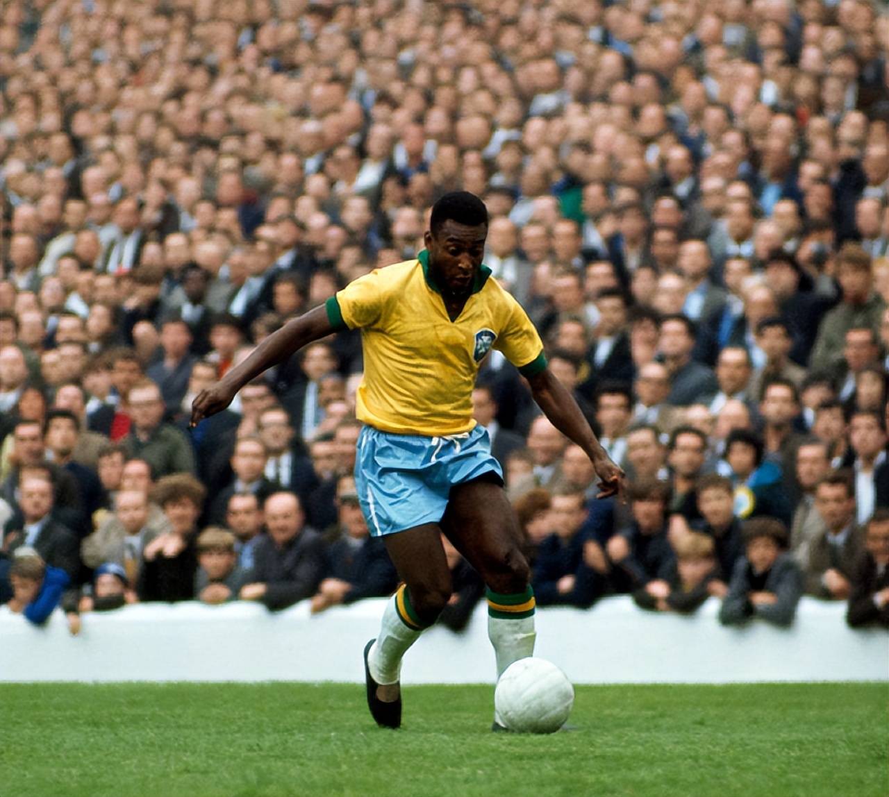 中超比赛回放：北京国安2-0击败广州队,（中超集锦：北京国安2-0力克广州队）