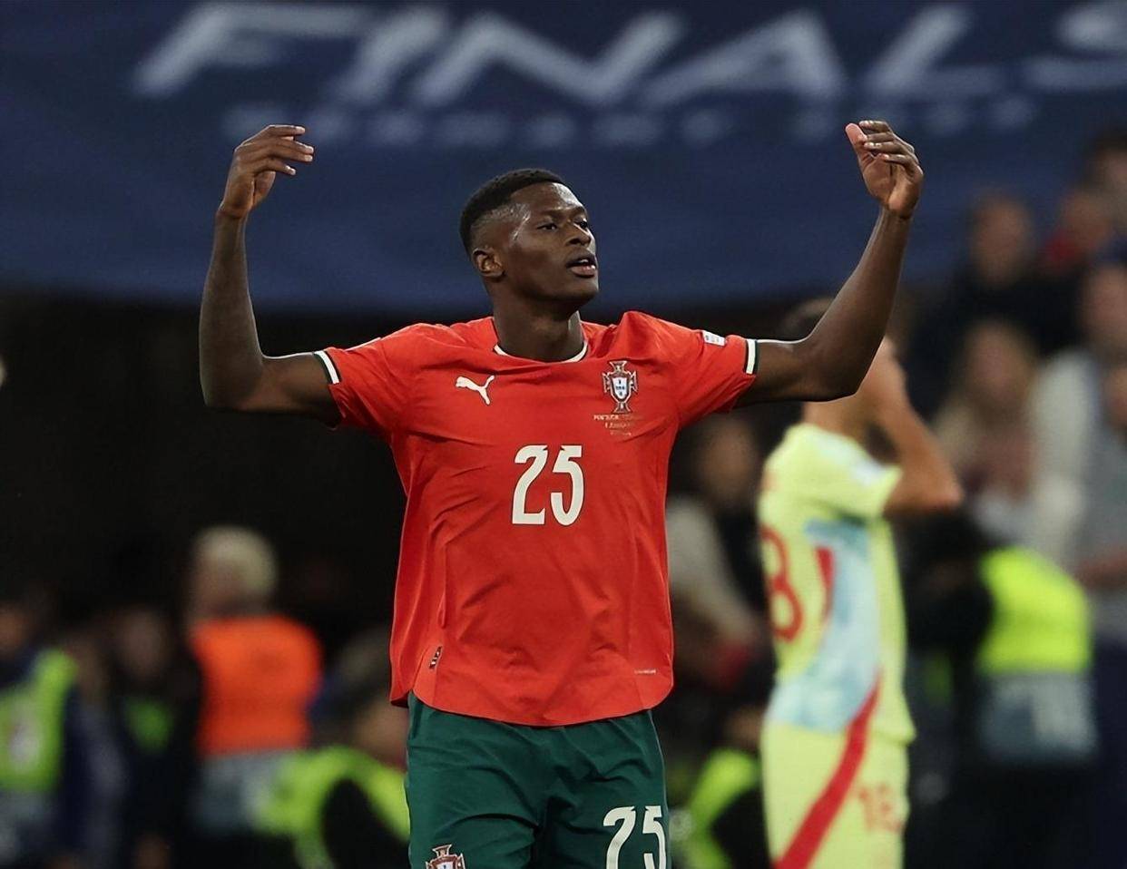 意天空：恰20伤势可能相对较轻，阿切尔比预计会缺阵较长时间（意天空：恰20伤情或较轻，阿切尔比预计长期伤停）