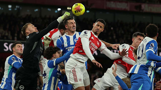 日韩退役国脚参加五人制比赛，李同国、本田圭佑、南雄太出战（日韩退役国脚齐聚五人制赛：李同国、本田圭佑、南雄太登场）