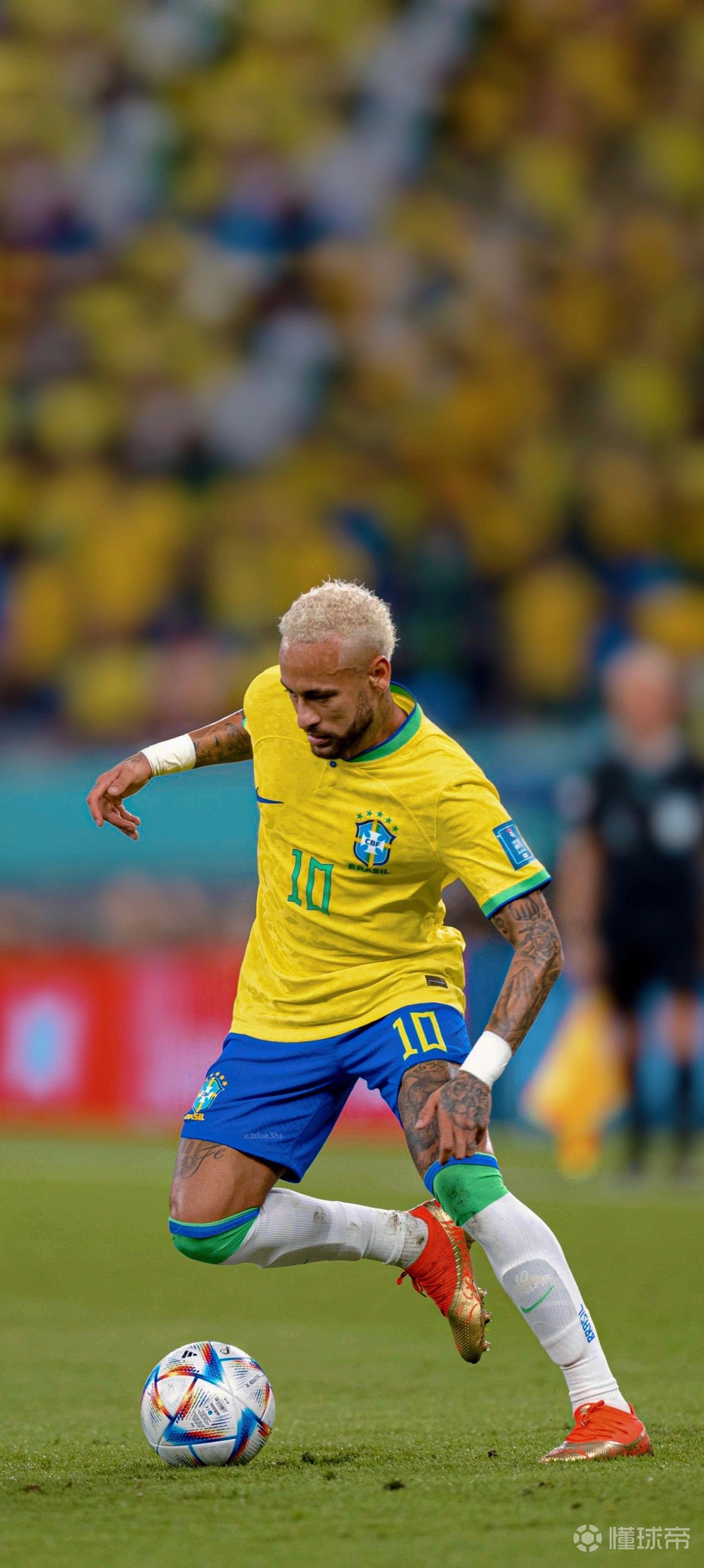 半场：尤文1-0紫百合，科斯蒂奇世界波，DV9造点被取消+失单刀（半场：尤文1-0领先紫百合，科斯蒂奇远射建功，DV9点球被取消且单刀不进）