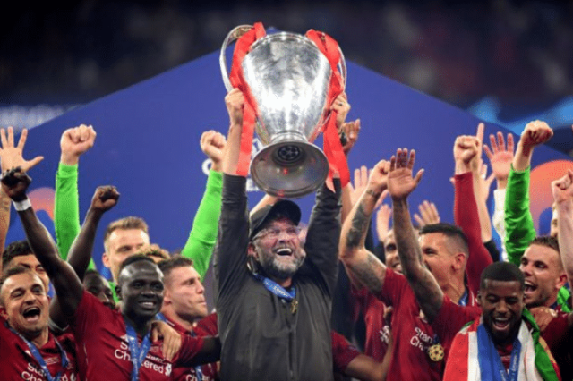 卡尔：我一直在提高右脚技术，能在17岁欧冠进球意义重大（卡尔：专注提升右脚能力，17岁欧冠破门意义非凡）