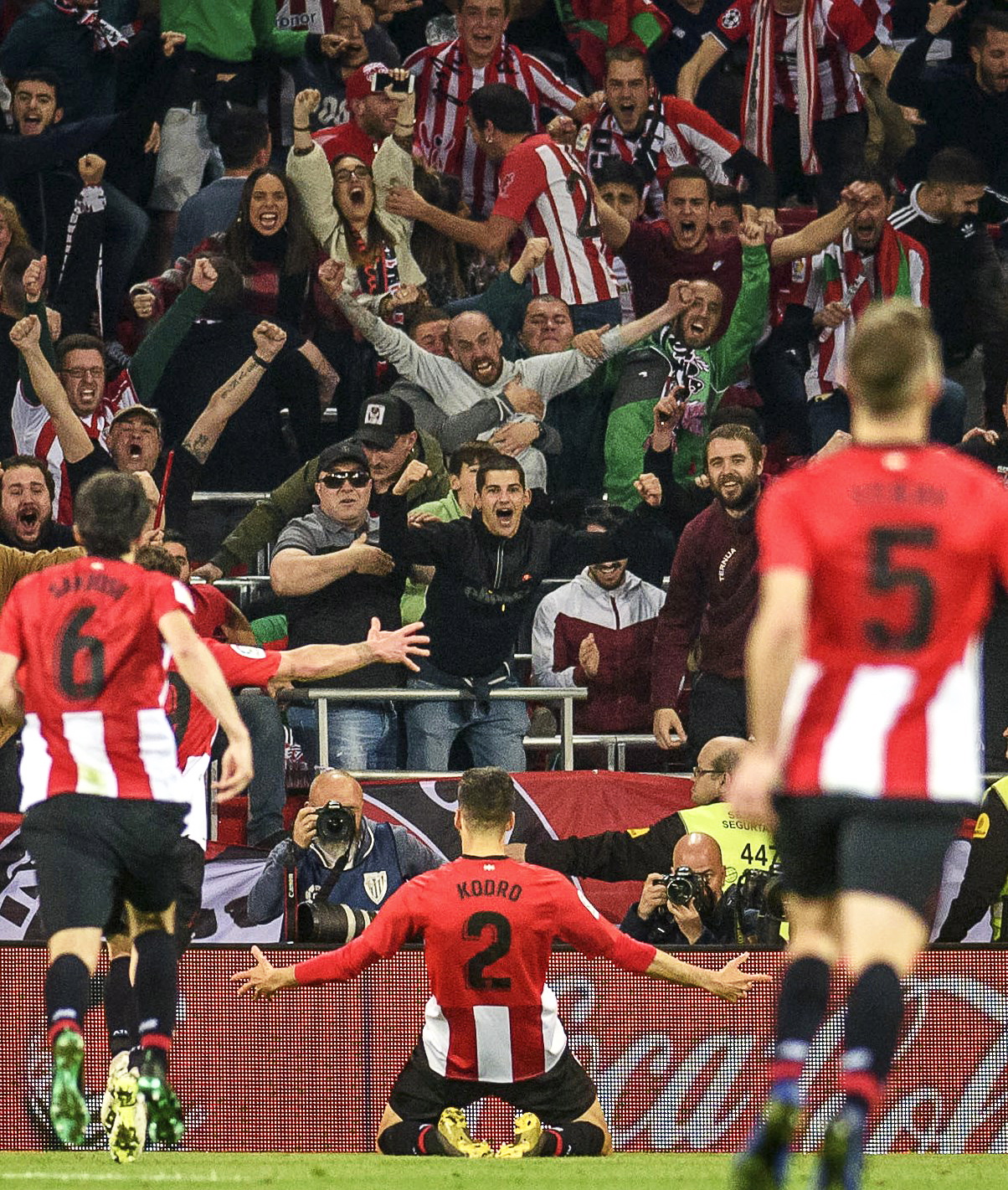 卡马文加：我们赢了且进了很多球，但也丢了很多球（卡马文加：赢球火力全开，防线失球偏多）