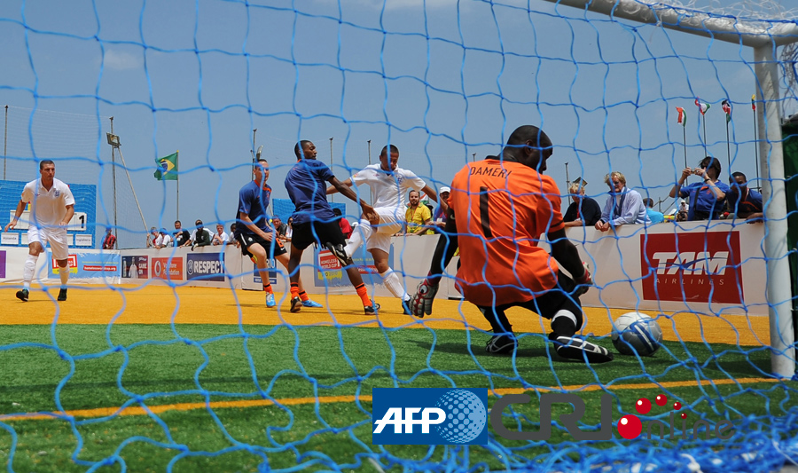 斯基拉：国米派球探考察卡利亚里20岁的右翼卫帕莱斯特拉（斯基拉：国米已派球探跟踪卡利亚里20岁右翼卫帕莱斯特拉）